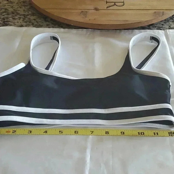 Two piece swimsuit - Picture 6 of 9